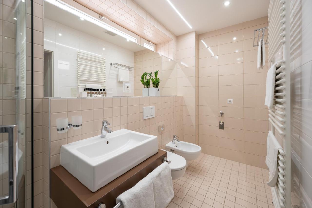 Hotel Vila Viola Luhacovice Bagian luar foto
