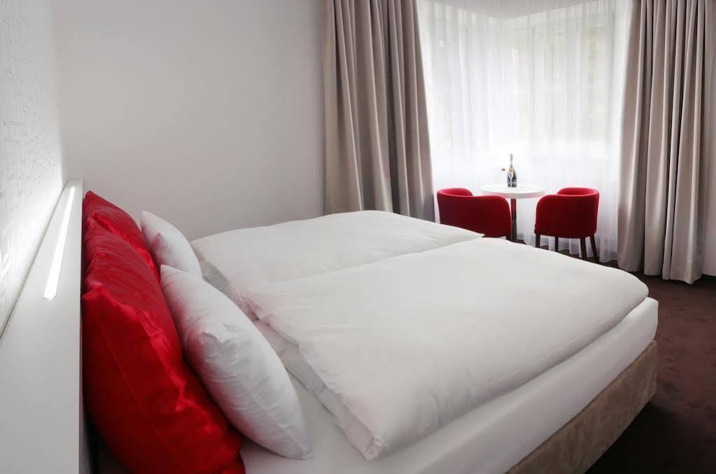 Hotel Vila Viola Luhacovice Bagian luar foto