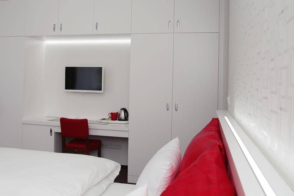 Hotel Vila Viola Luhacovice Bagian luar foto