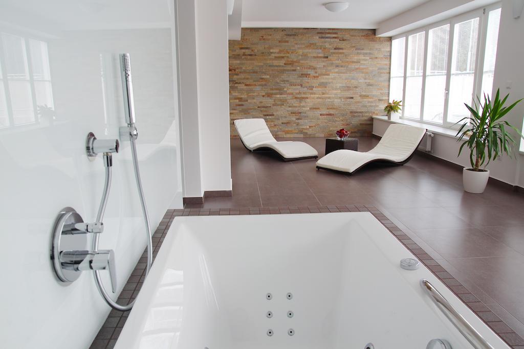 Hotel Vila Viola Luhacovice Bagian luar foto